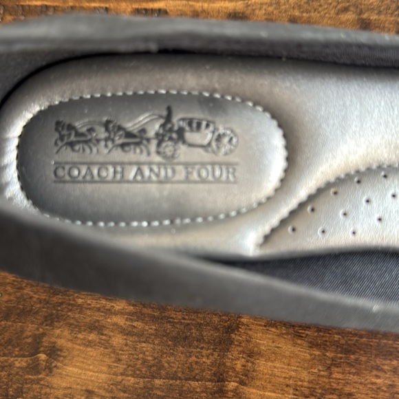 Coach and Four Women's Black Peep Toe Black Slip-On Pumps Size 8 - Picture 6 of 8